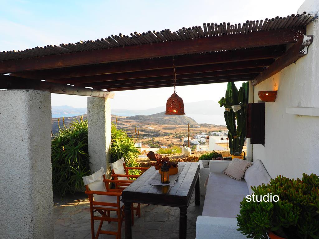 Anastasia'S Windmill And Anastasia'S Studio Plaka  Exterior photo